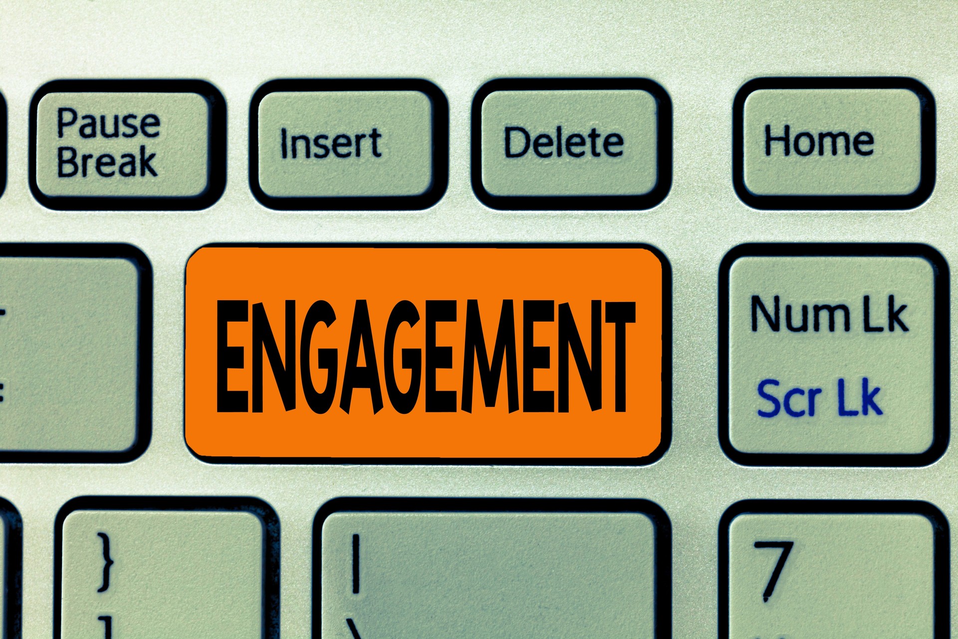 Texte écrit des mots Engagement. Concept d’affaires pour une entente formelle obtenir l’arrangement marié pour faire quelque chose